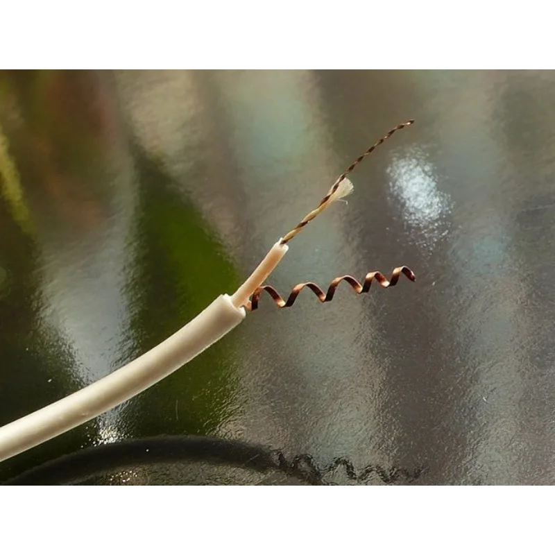 Super oxygen-free square core copper wire, the sound is delicate and sweet