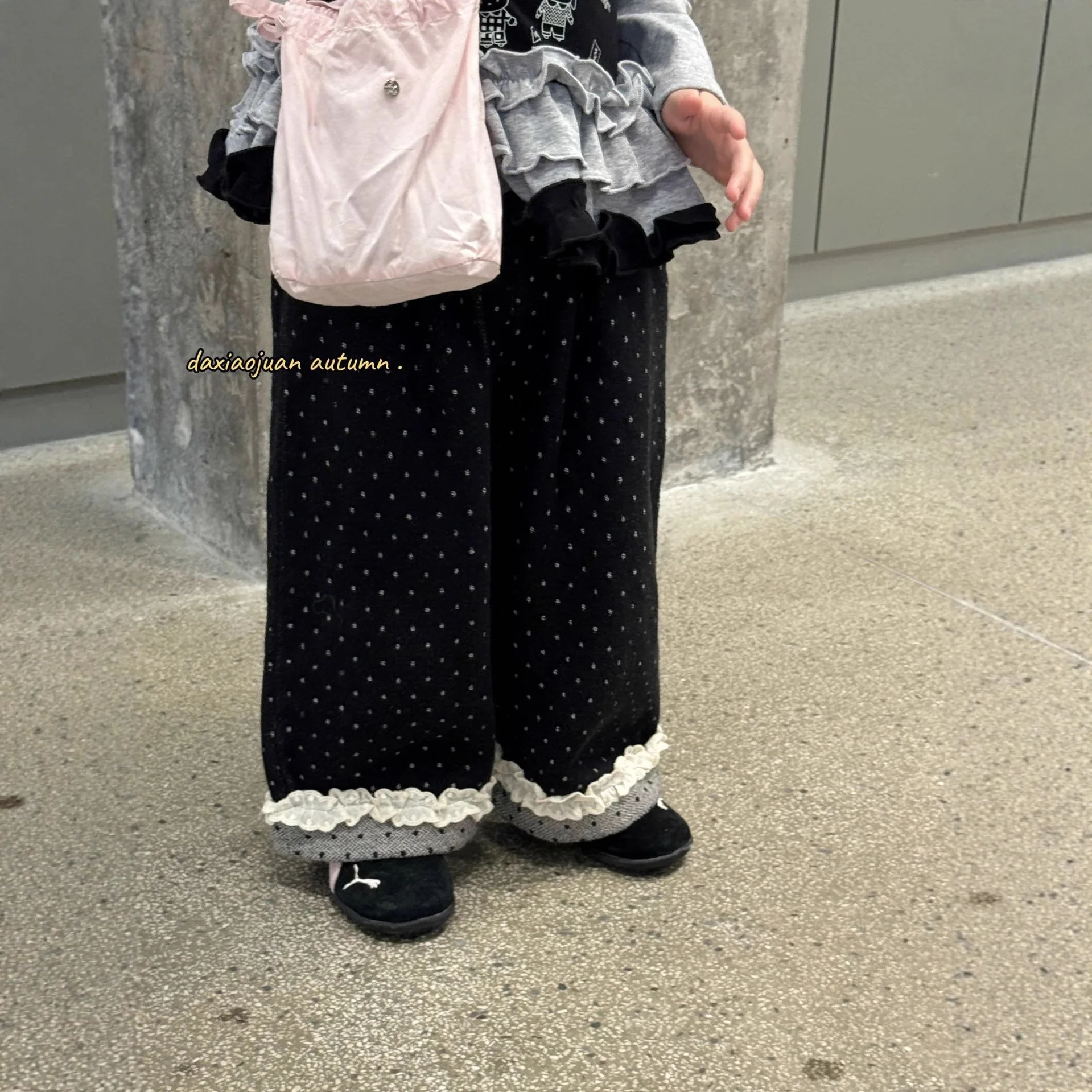 

Ins Корейское издание, новый сезон весны и осени, западной стиль, кружевные широкие брюки в горошек, прямые брюки, модные брюки для маленьких девочек