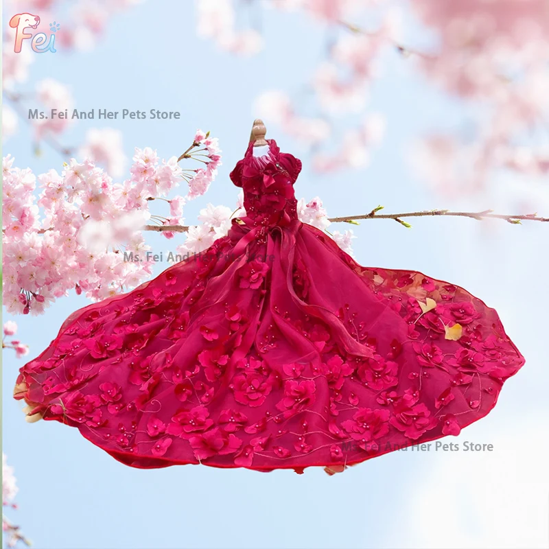

Luxury Royal Red Princess Dress for Small to Medium Dogs Handmade Lace Flower Bow Long Tail Pet Coat High-End Fashion for Puppie