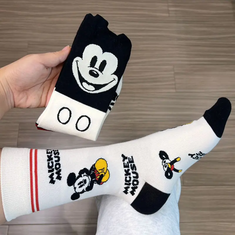 Calzini a tubo centrale carini cartoni animati Disney Topolino creativi personalizzati unisex autunno inverno calzini in puro cotone regali di merchandise anime
