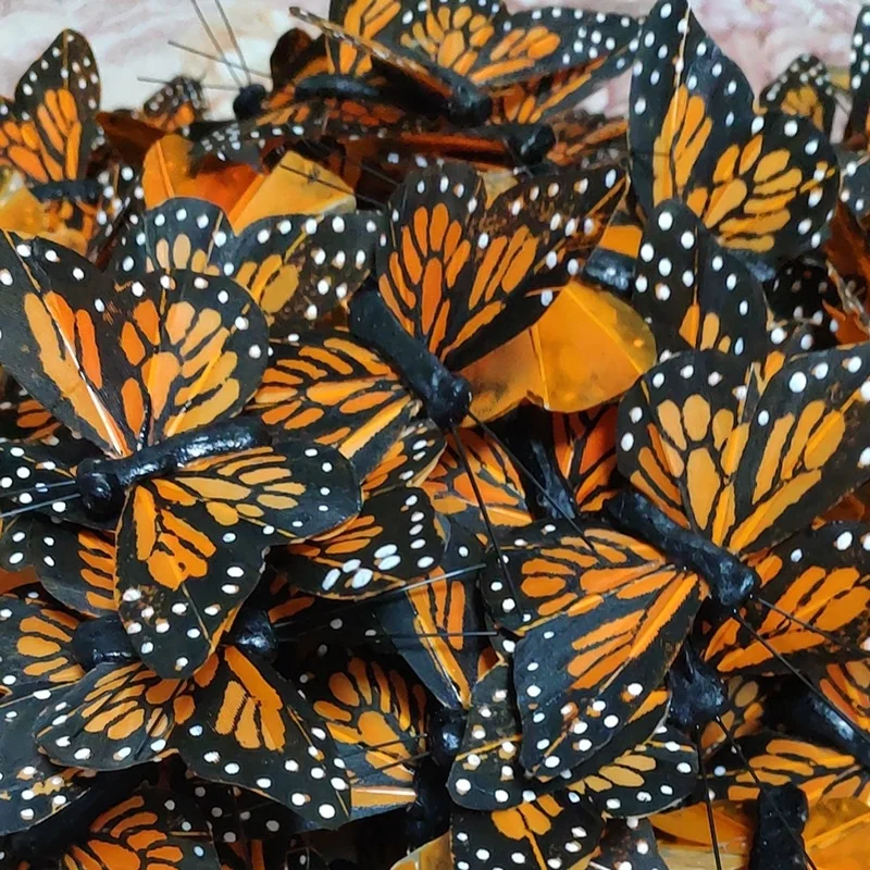 فراشات ريشة صناعية مصنوعة يدويًا على شكل فراشة مونارك لتزيين حفلات الزفاف والهالوين