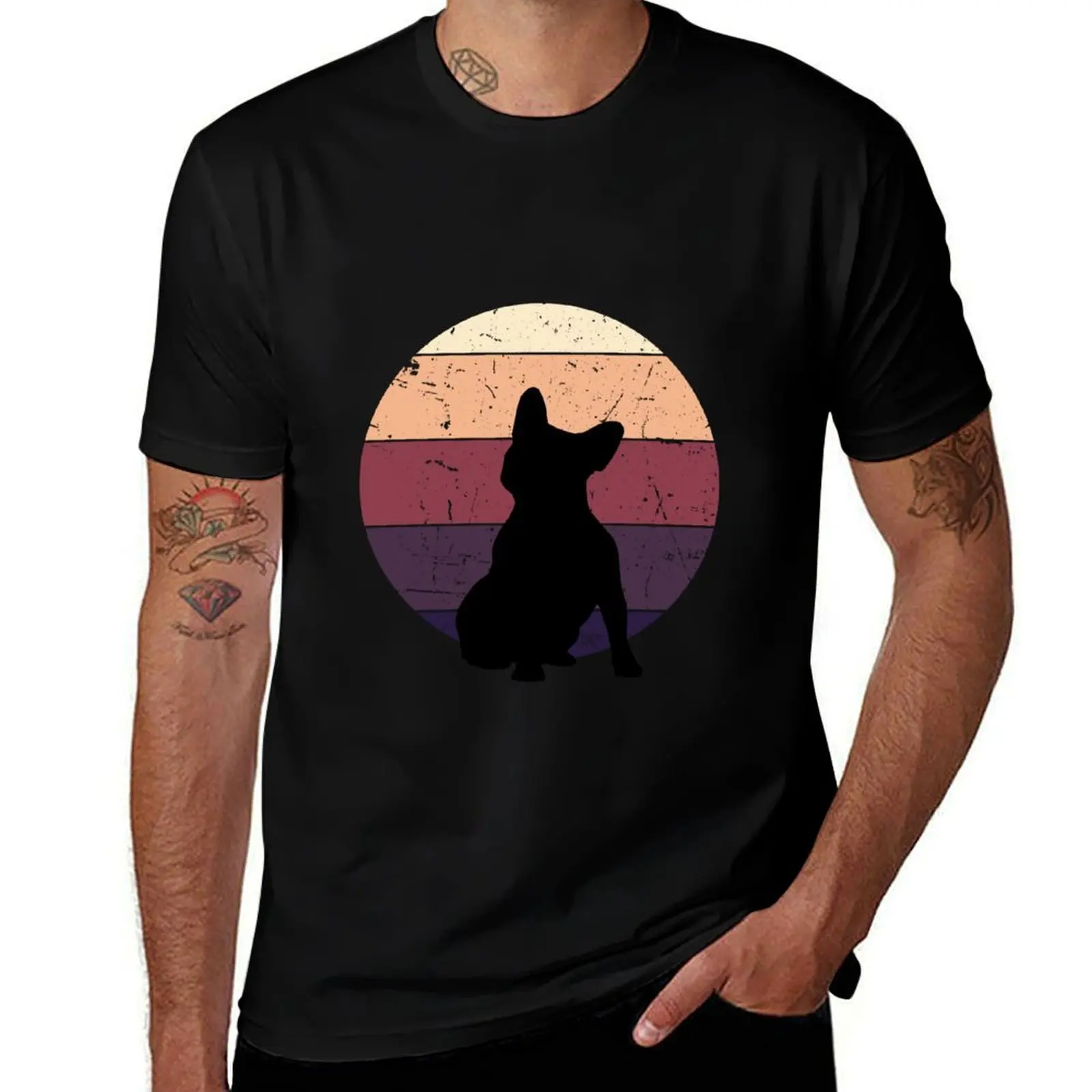 

Silhouette of cute french bulldog sitting with dark colored sunset, vintage style, frenchie mon, frenchie dad, frenchie T-Shirt