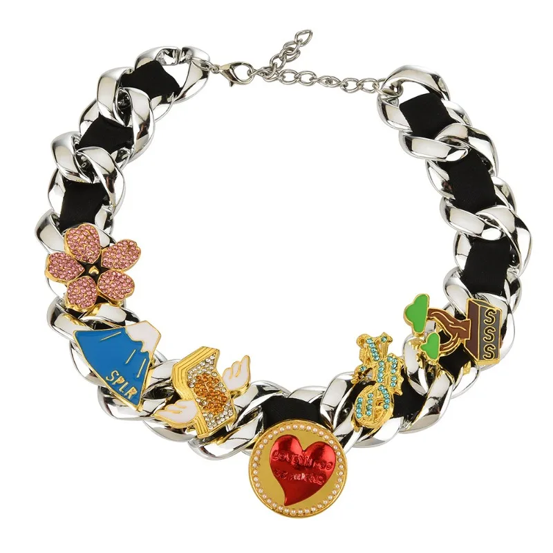 هذا قلادة الهيب هوب الدوارة على شكل قلب رائعة وعصرية