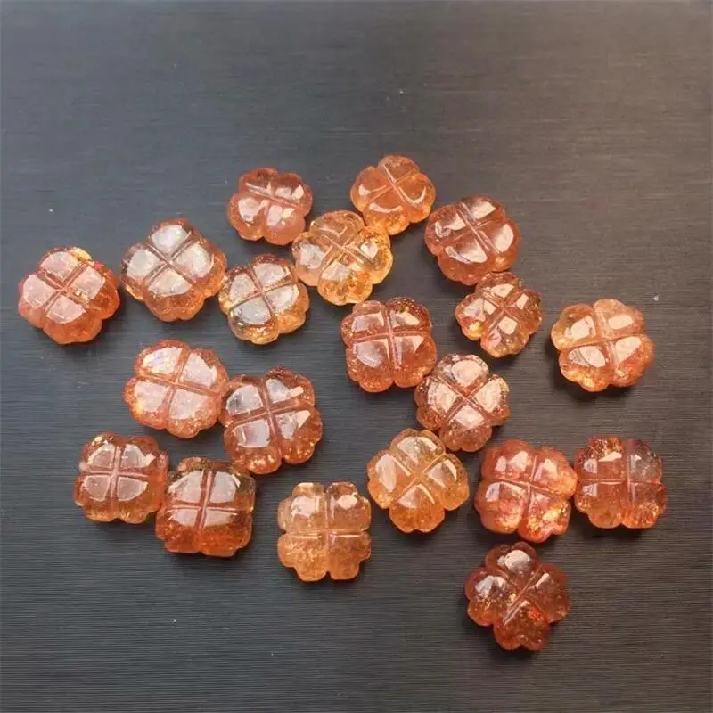 

5PCS Natural Golden Sun Stone Lucky Clover Carving Crystal Crafts Energy Gemstone Healing Stone Crystal Carved Gift 7-8MM