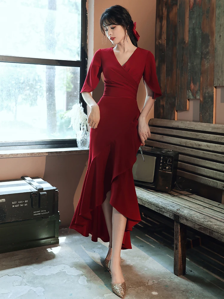 

Elegant V-Neck Fish-Tail Wedding Dress Slim Fit Evening Gown Red Wine Color Mid-Length Polyester Fiber Adult Ceremony