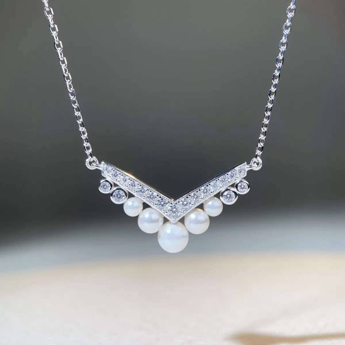 

925 Sterling Silver Pearl Necklace V-Shaped Clavicle Chain Premium Sense Simple Seiko Women's Jewelry