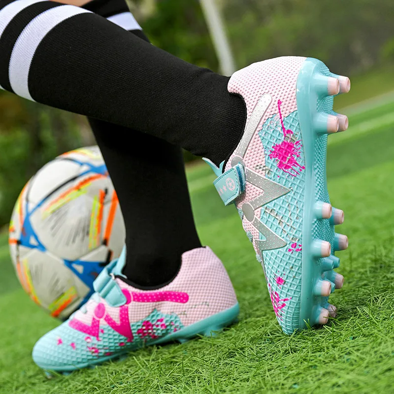 Hot Sale Fashion Children's Soccer Shoes Size 28-38 Breathable Football Cleats Teenager Lightweight Futsal Training Shoes Kids