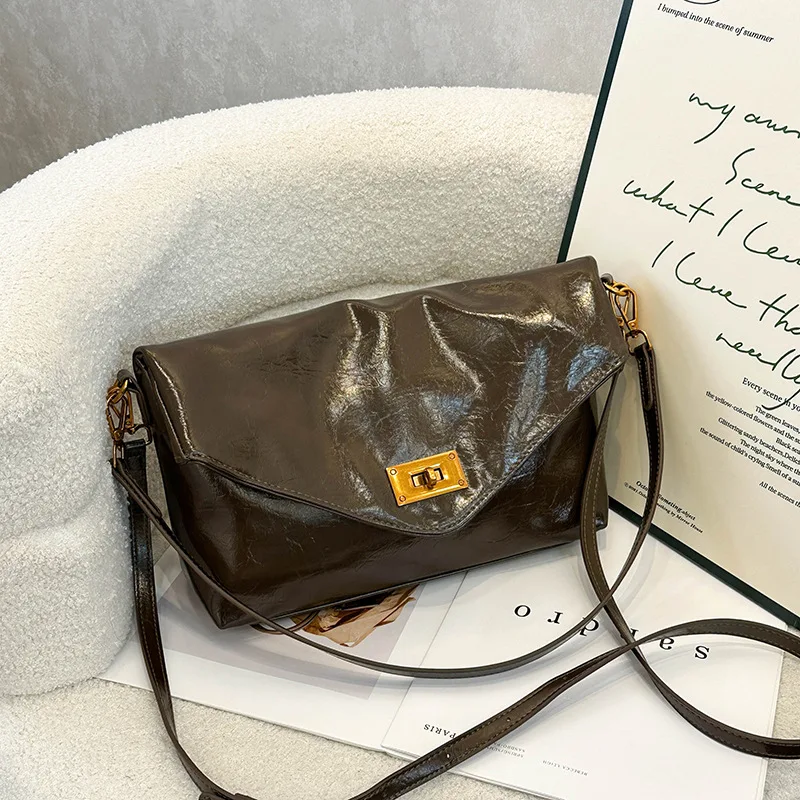 

2025 Minimalist Lock Crossbody Bag, Spacious Underarm Purse for Women, Casual Shoulder Tote, Versatile Day-to-Night Bag