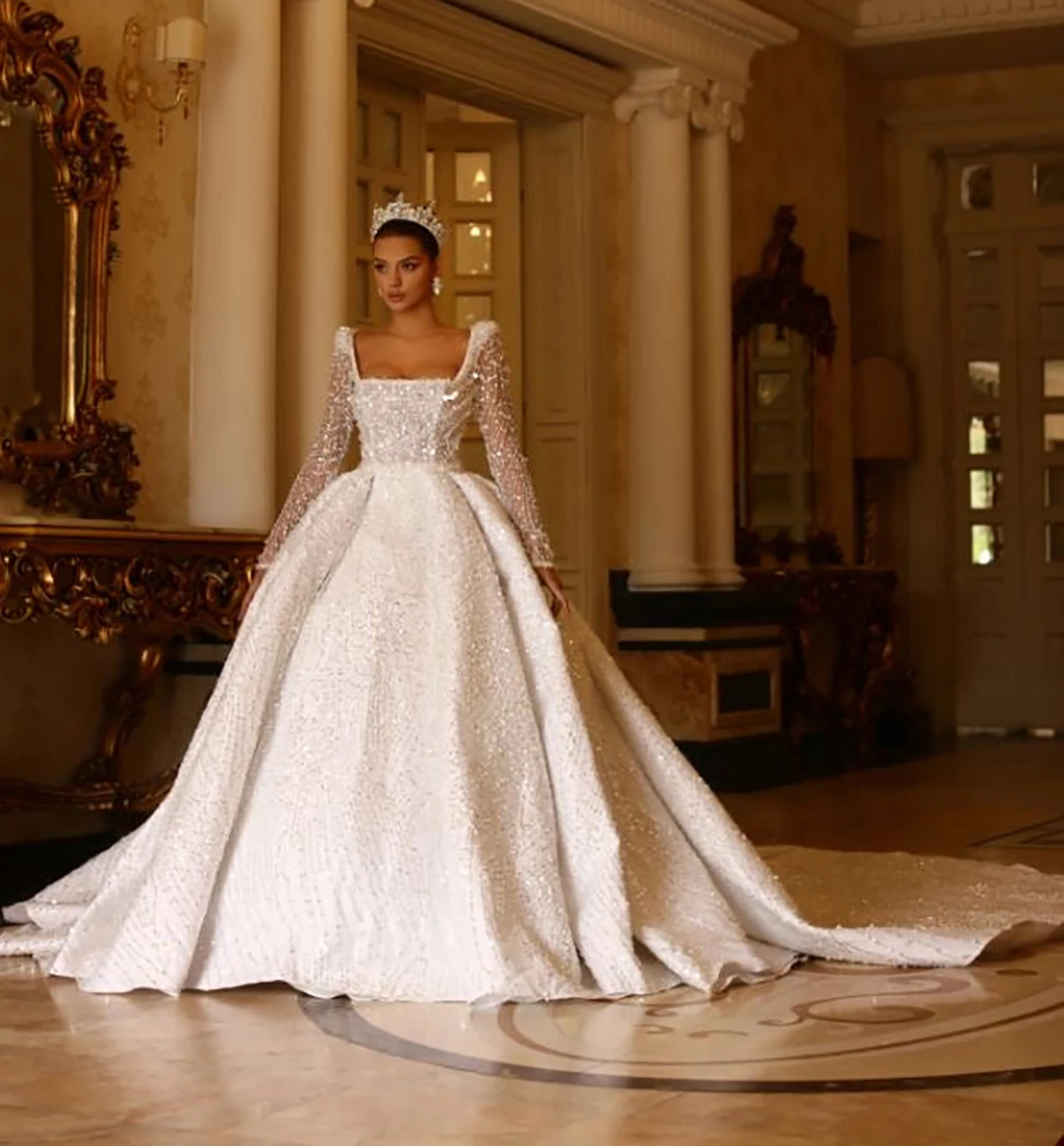 Gorgeous Ball Gown Wedding Dresses for Women Square Shining Applicants Sequined Long Sleeves Court Gown Customized Robe
