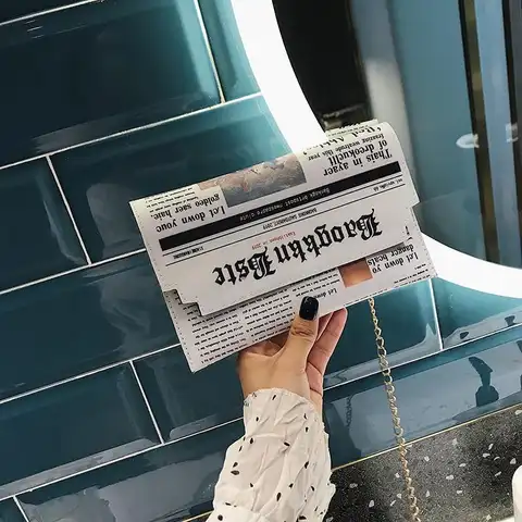 Bolso bandolera con cadena de Joker para mujer, bandolera pequeña cuadrada a la moda con personalidad, estilo de periódico, venta al por mayor