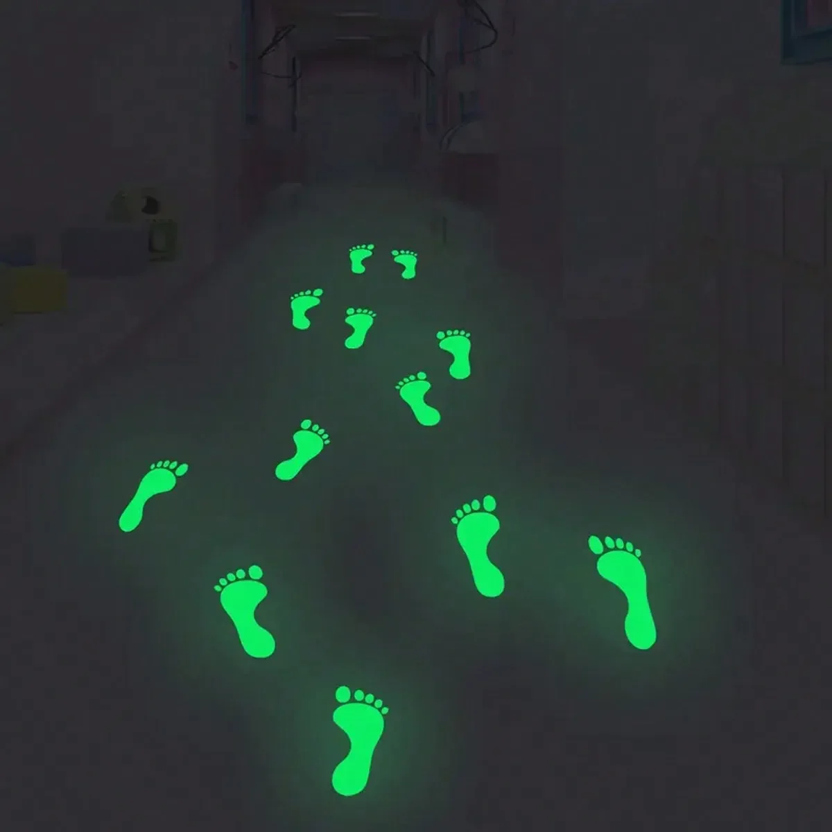 18 pieces of luminous footprint stickers, suitable for use in amusement parks, kindergartens, and bedrooms