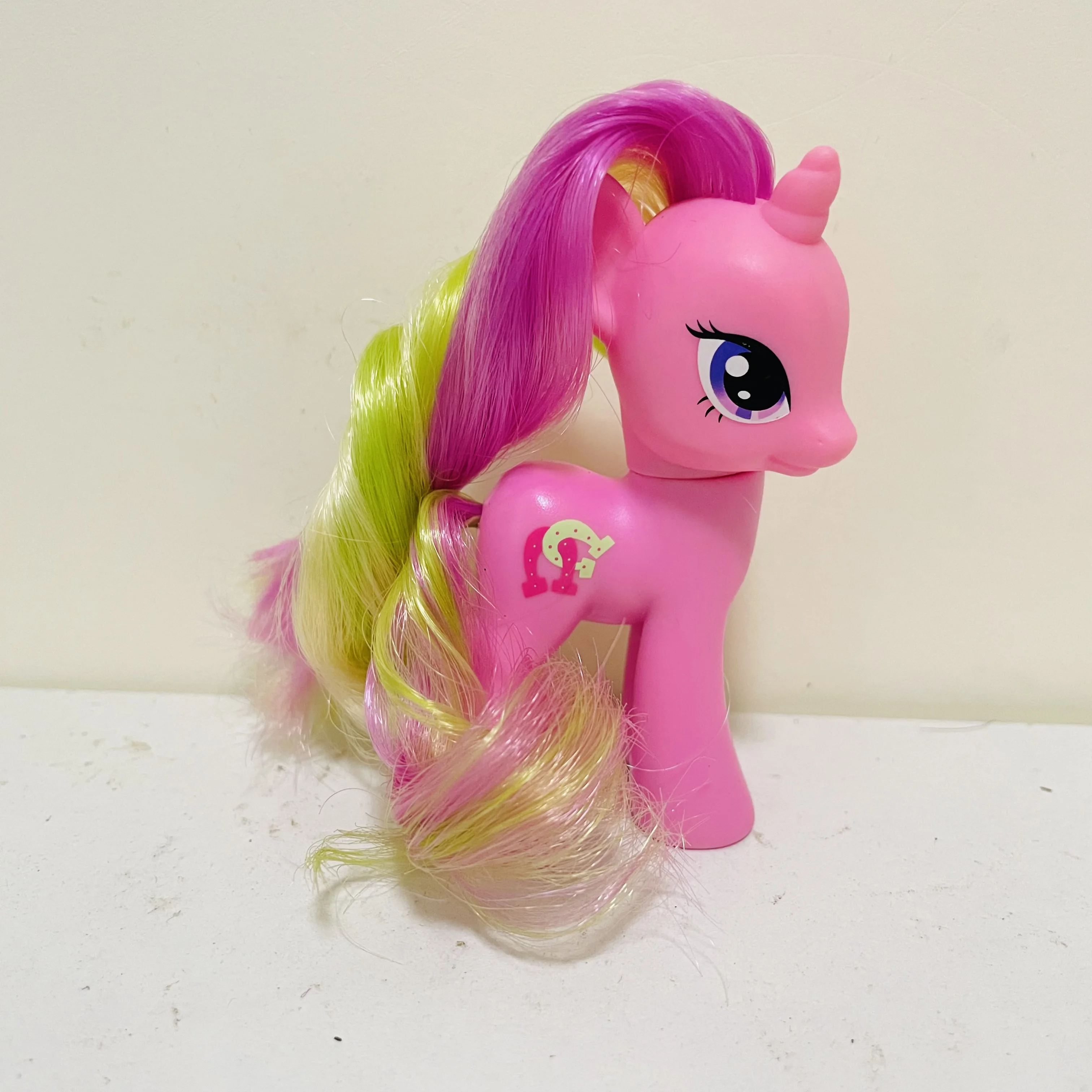 8cm horse toy doll Girl plastic toy doll Pink Colored hair  horse Figure Doll  birthday girl gift toys