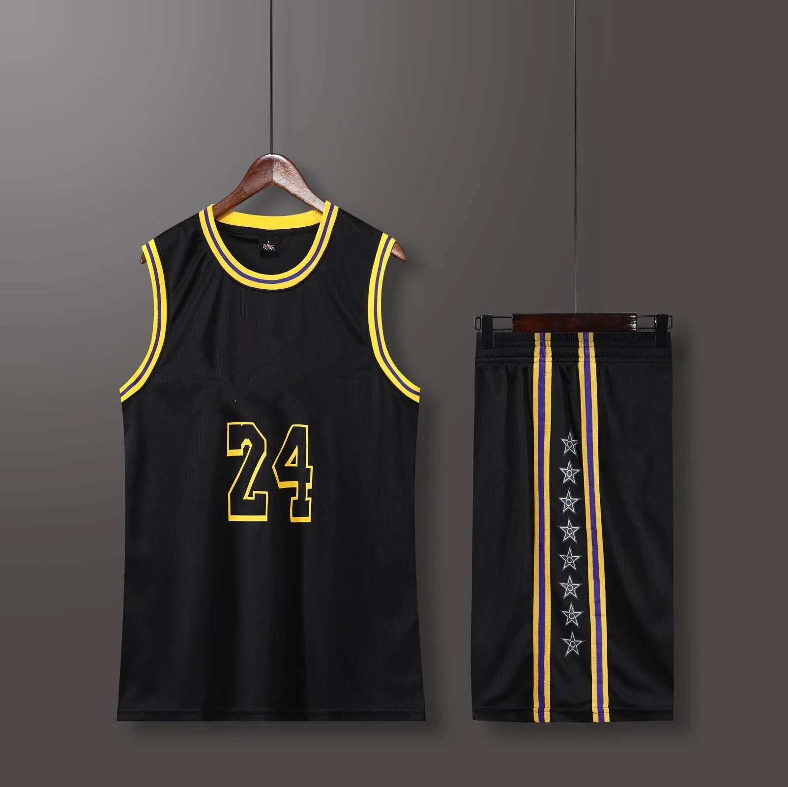 new 2024 Men's sports kit American Kobe Bryant Fans Basketball Jerseys Men and kids game team shirt training Vest and shorts