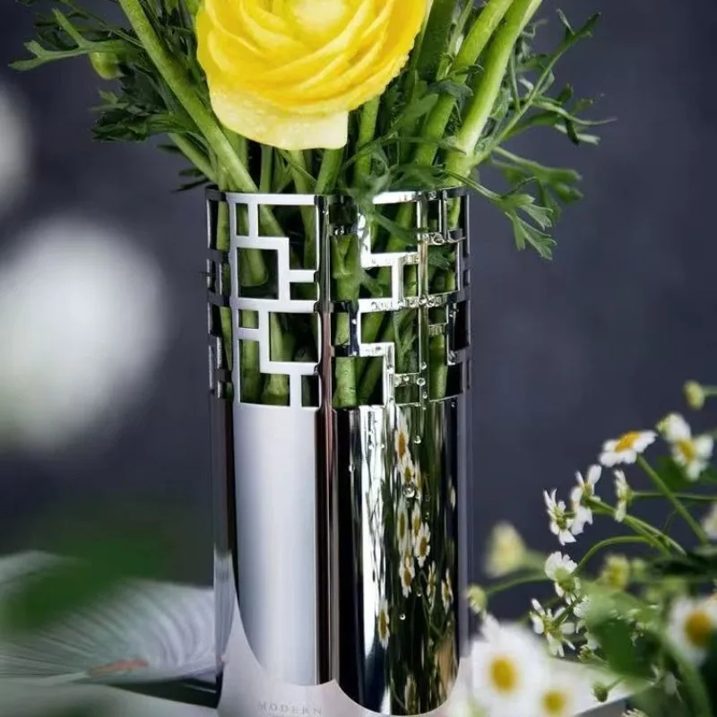 Modern Metal Flower Vase Cylinder Hollow‑out Geometric Cutout Floral Container Luxury Tabletop Decorative Vase Living Room