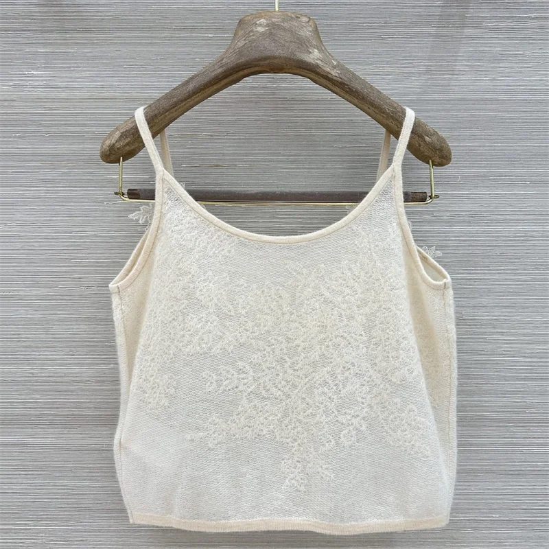 Immagine 3: Gilet in maglia da donna, nuovo top senza maniche con bretelle e vestibilità aderente per l'autunno 2026, maglione da donna in misto lana, top corto con ricamo in pizzo