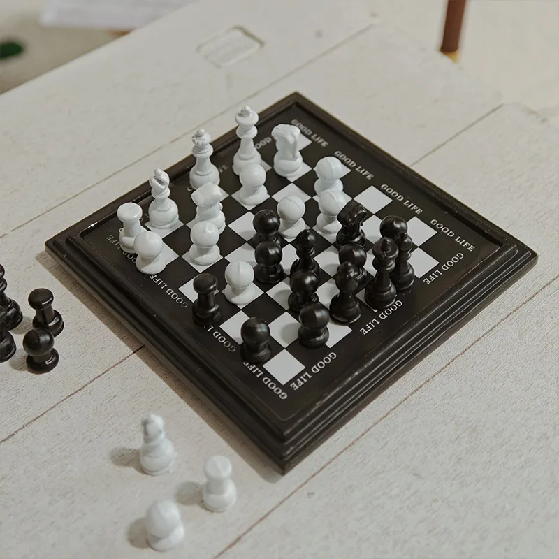 Tablero de ajedrez en blanco y negro en miniatura 1:12, modelo de escena, accesorios de fotografía, accesorios para casa de muñecas, Mini ajedrez, decoración para casa de muñecas