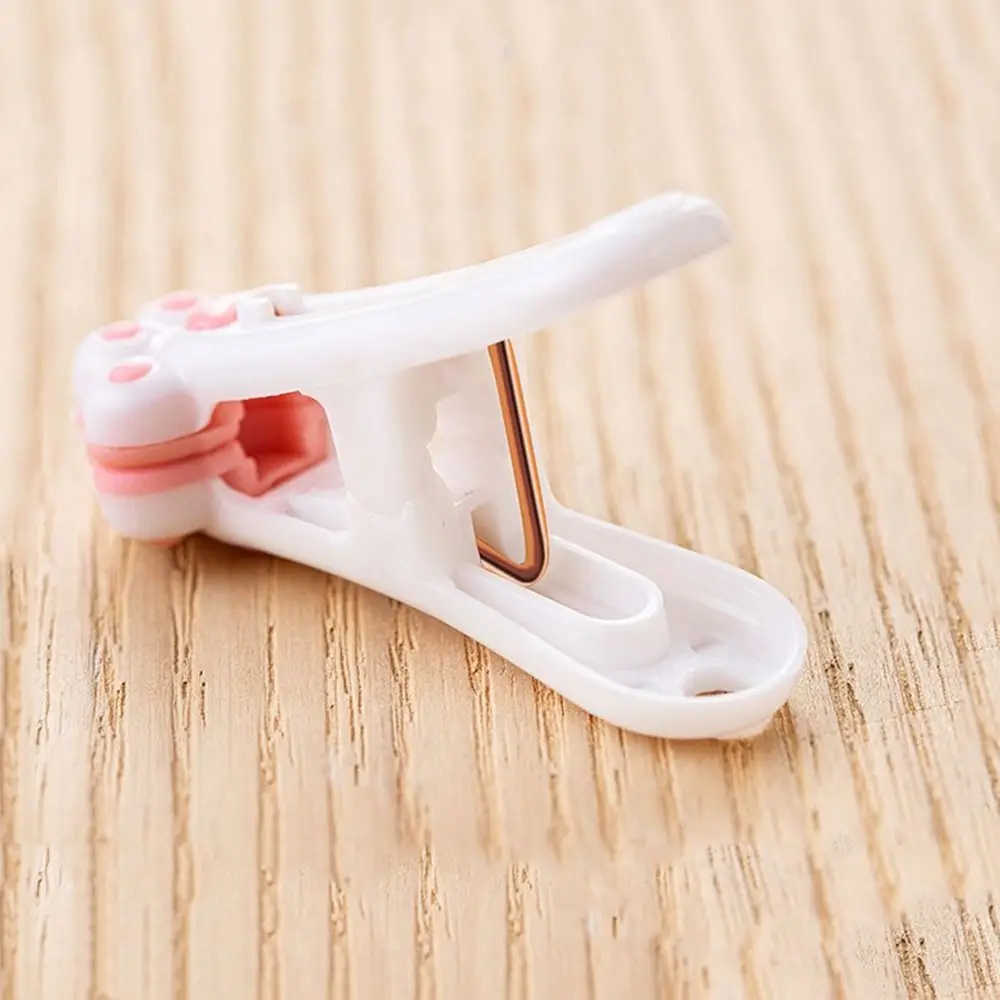 Kawaii Cat Claw Clothespin Creative Plastic Windproof Food Bag Clip Food Preservation Anti Drop Clothes Pegs Socks