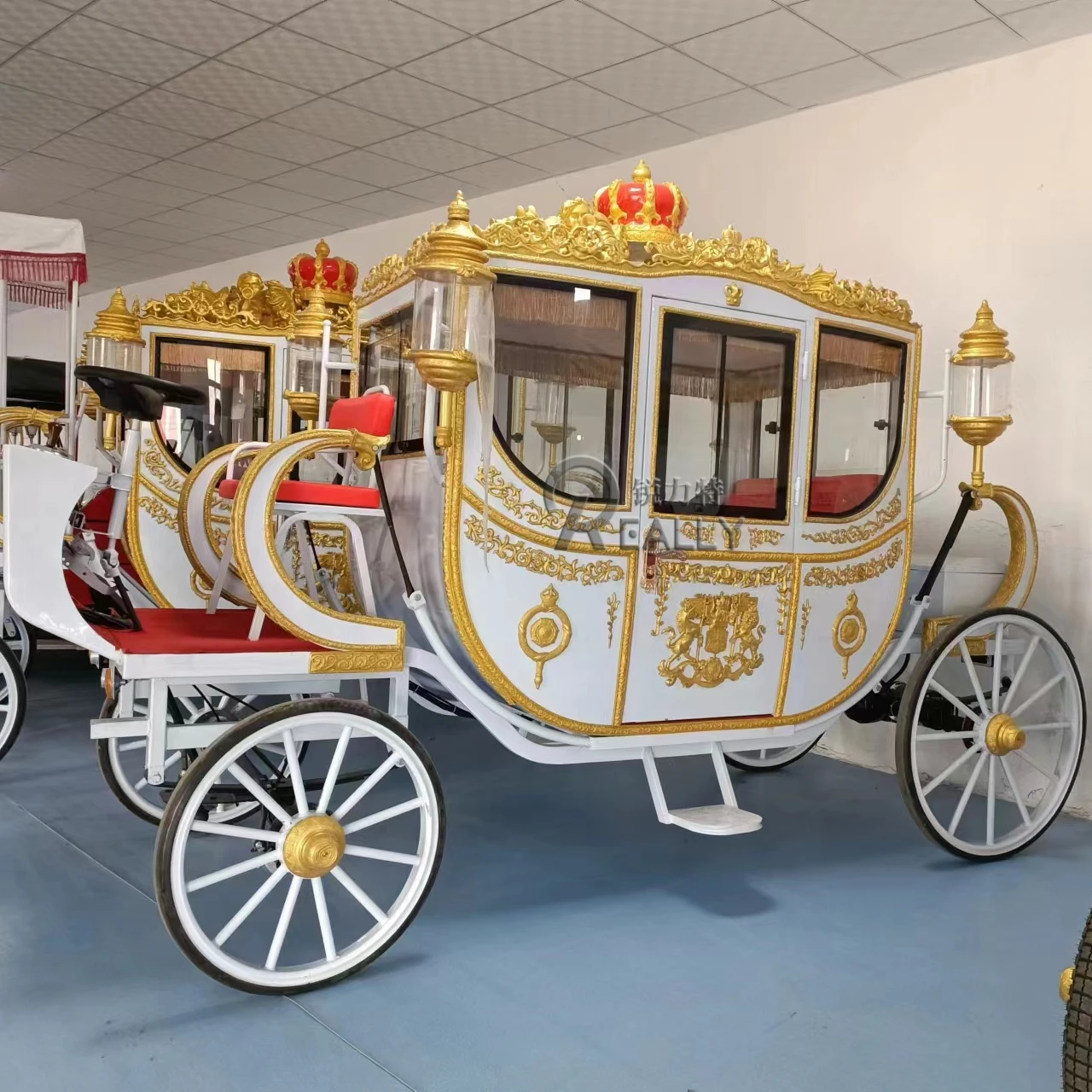 

Wedding Carriage Cinderella Pumpkin Royal Carriage Horse Drawn Carriage Christmas Customized Eledtric Cart