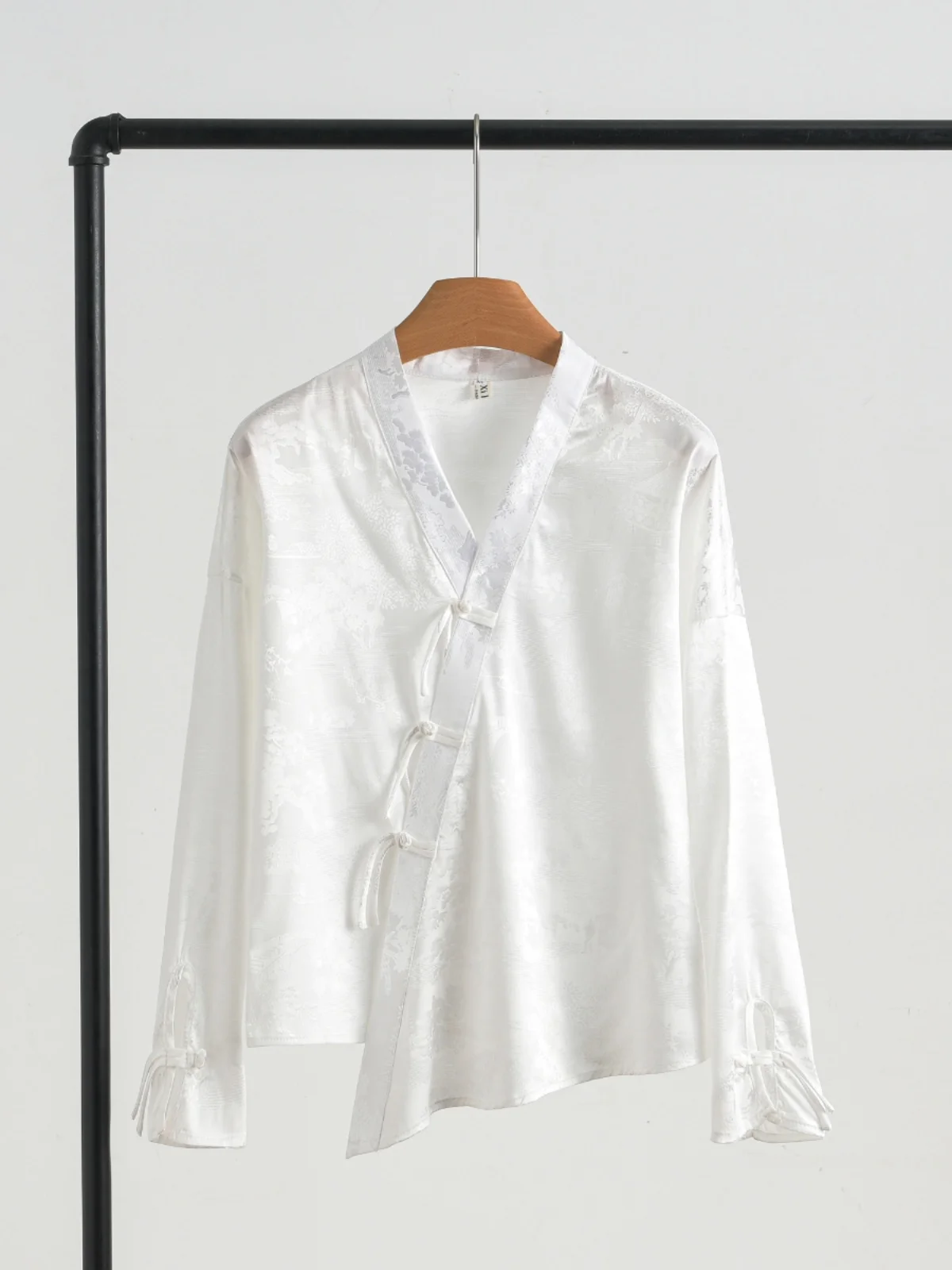 

New Chinese Sle Ming Dynas Revamped Hanfu Women's Spring Vintage National Sle Oblique Collar V-ne irt with Ta...