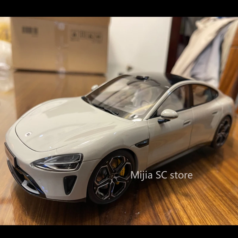 Original Xiaomi SU7 1:18 Alloy Car Model High-end full door alloy car model Four doors N two covers fully open Soft rubber seat