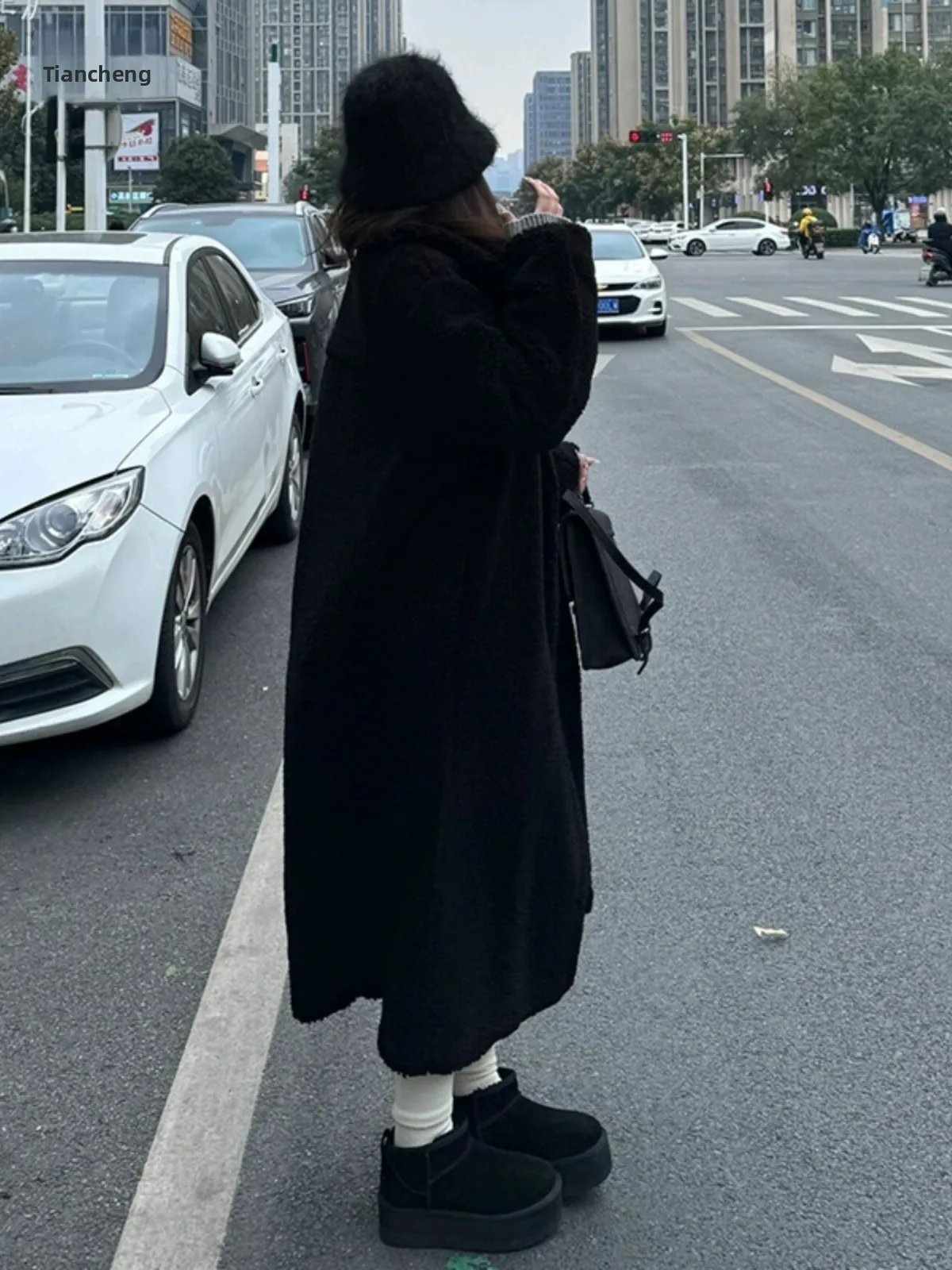 Black Long Plush Teddy Bear Coat Women's Thickened Winter Outerwear Jacket Street Style Loose Fit Long Sleeve No Hat