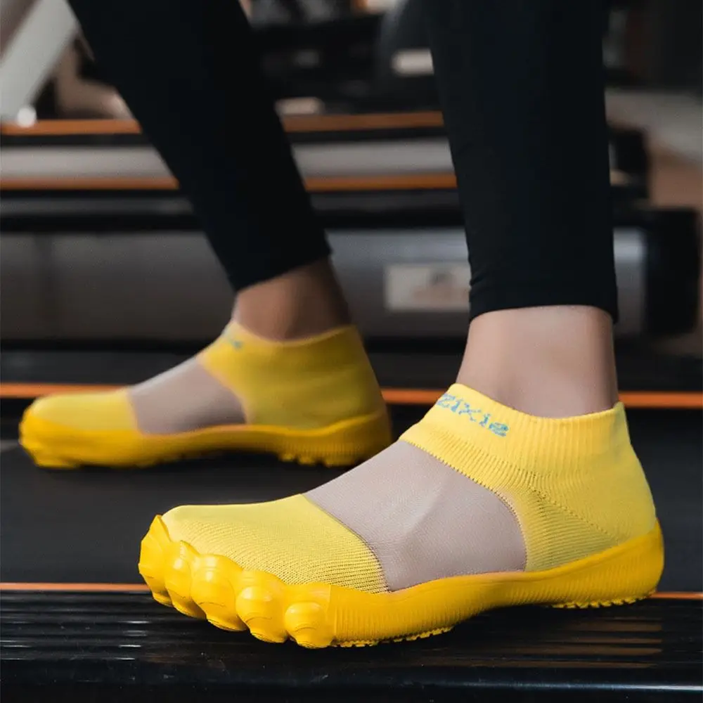 Yoga Shoes Anti-Slip Wading Shoes Lightweight Breathable Beach Shoes Quick-Drying Water-Resistant Barefoot Shoes Indoor Fitness
