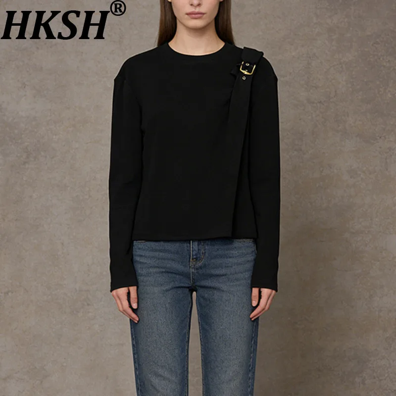 

HKSH 2026 Spring New Women T-shirt Minimalist Versatile Casual Long Sleeves O-neck Solid Color Metal Buckle Elegant Tops HK18973