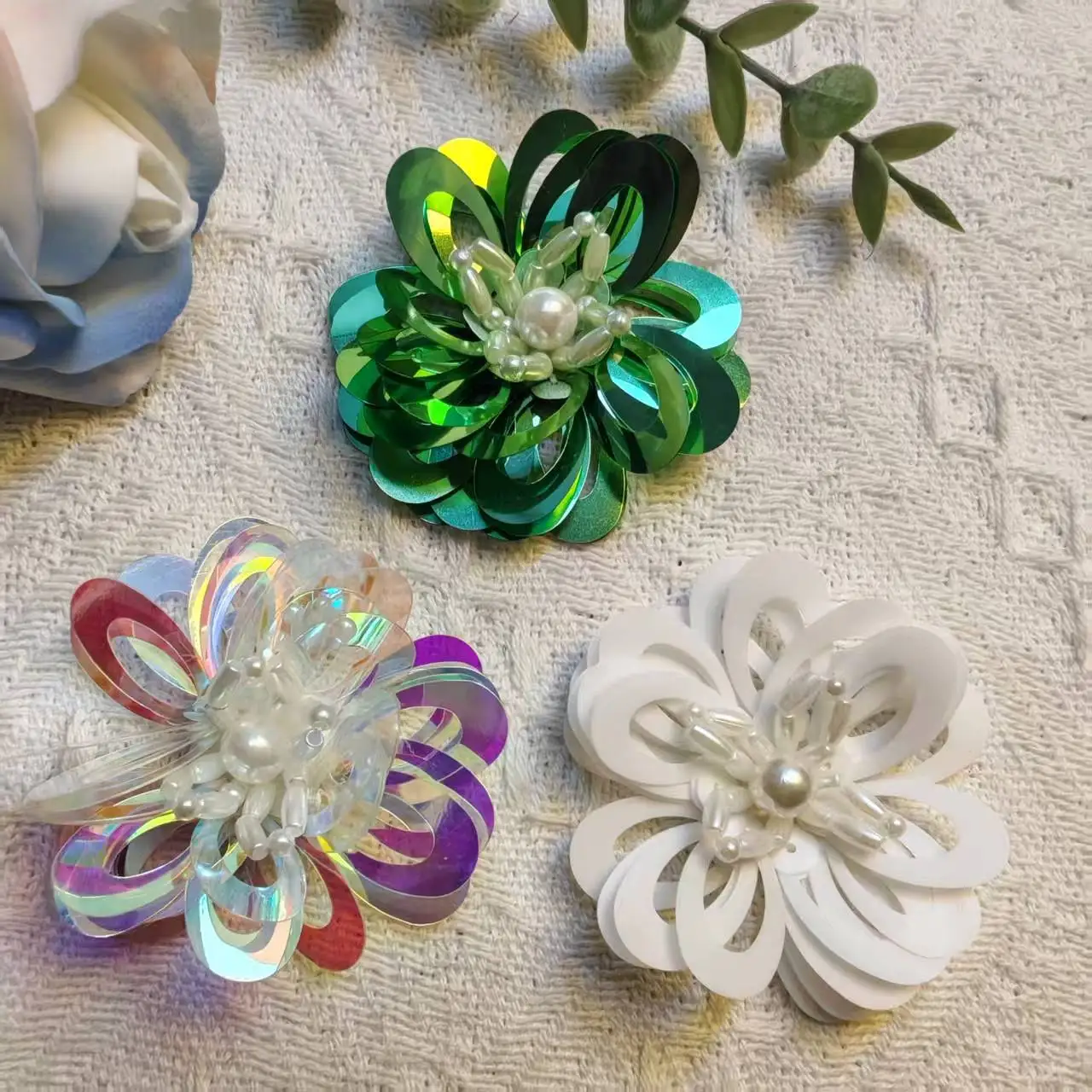 

10PCS Beaded, openwork sequined imitation pearl three-dimensional flower embroidery fabric appliqué