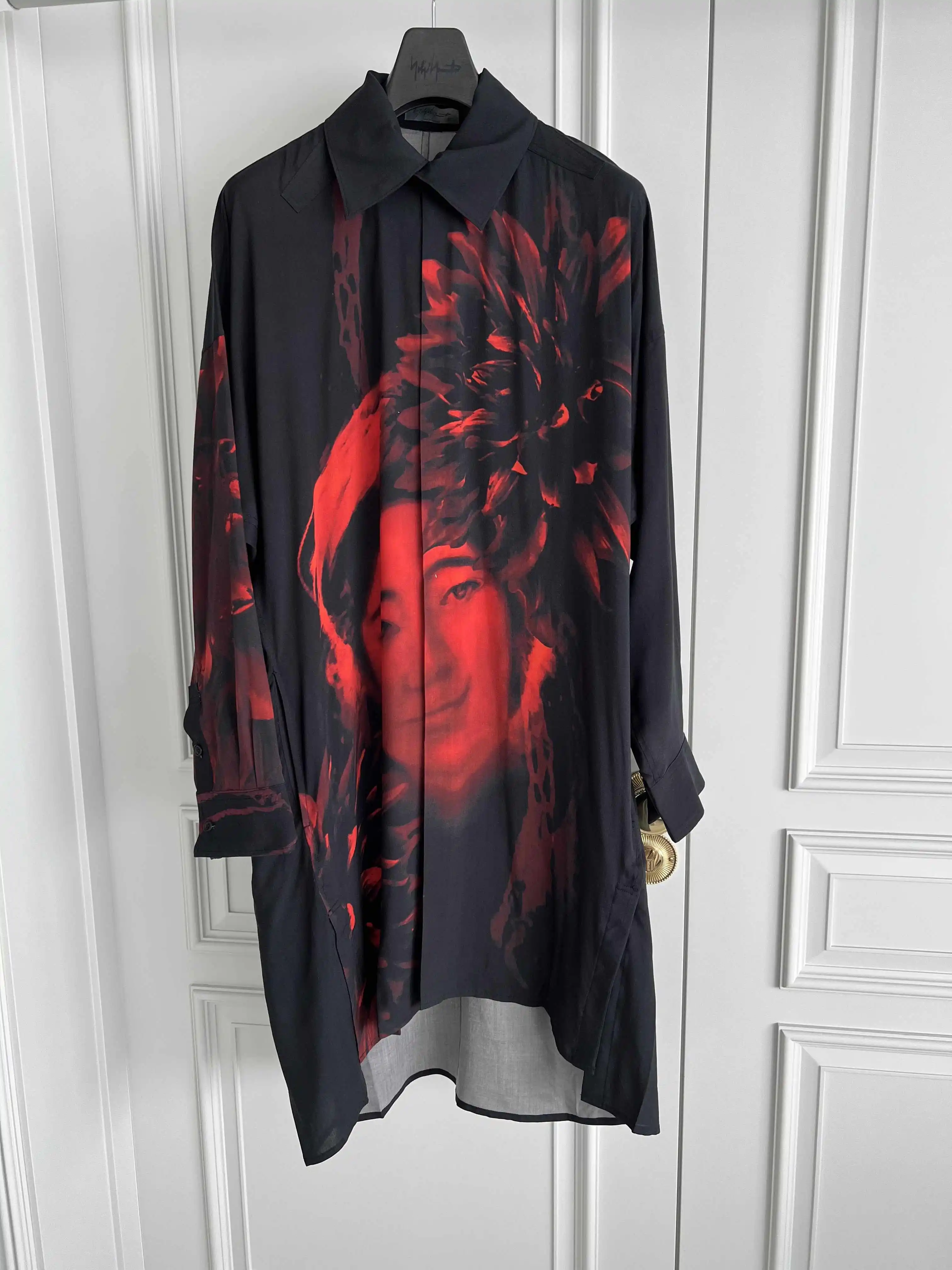 TOP-YAMAMOTO's original design Paris show women's portrait with print and shirt for men