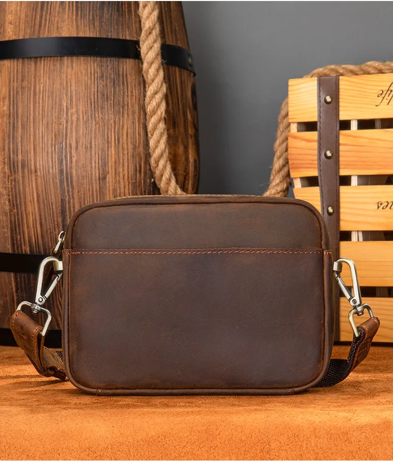 

Cowhide Leather Men Shoulder Bags Retro Male Crossbody Bags Fashion Man Cluthes Bag Outdoor Satchel Bags