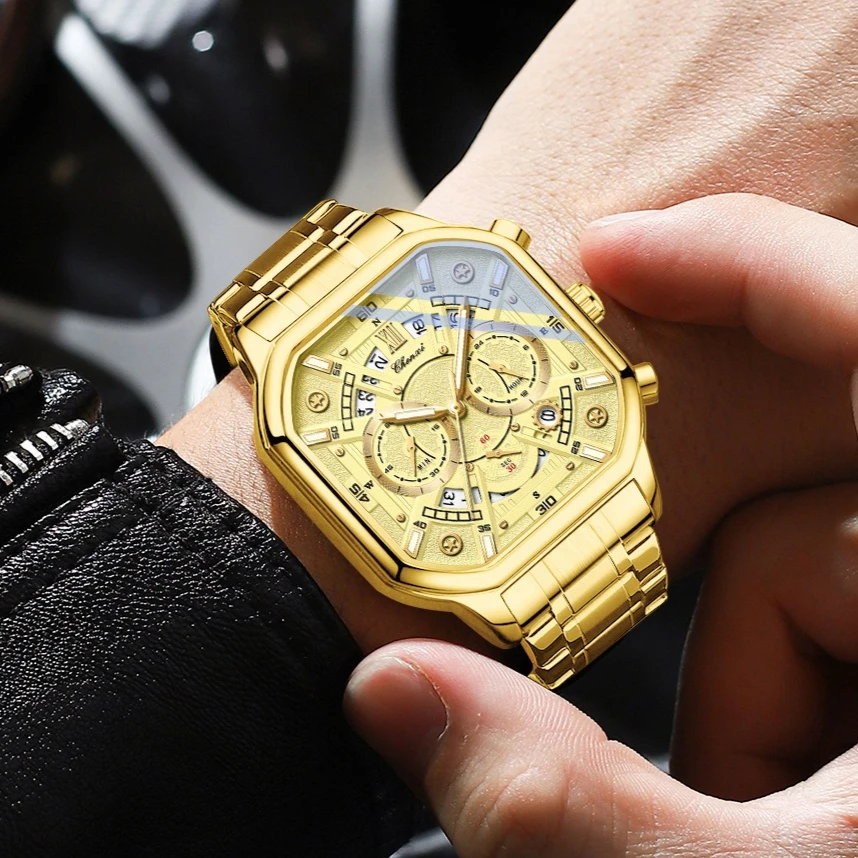 ساعة كوارتز رجالية ذهبية فاخرة بمينا هيكل عظمي مع تقويم كرونوغراف مضيء ساعة يد ذهبية متعددة الوظائف للرجال