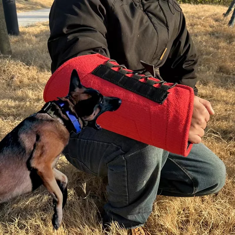 

Portable Durable Sleeve Hidden Tear-Resistant Cloth Bite Suit Protection Cover Working Dogs Dog Training Supplies for Outdoor