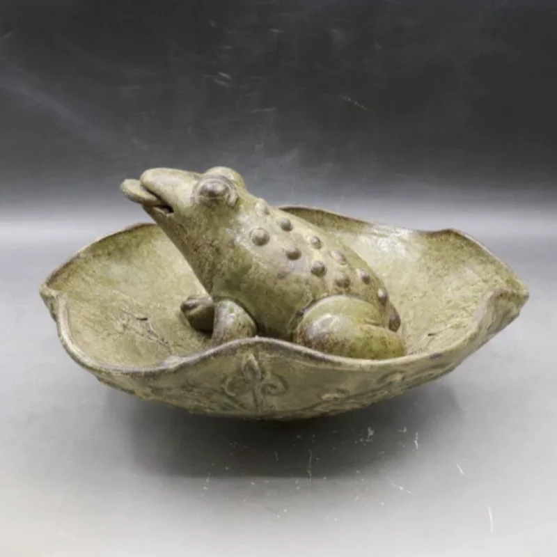 

Vintage Ceramic Golden Toad Water Dropper - Traditional Chinese Brush Washer, Desktop Feng Shui Wealth Attraction Decor