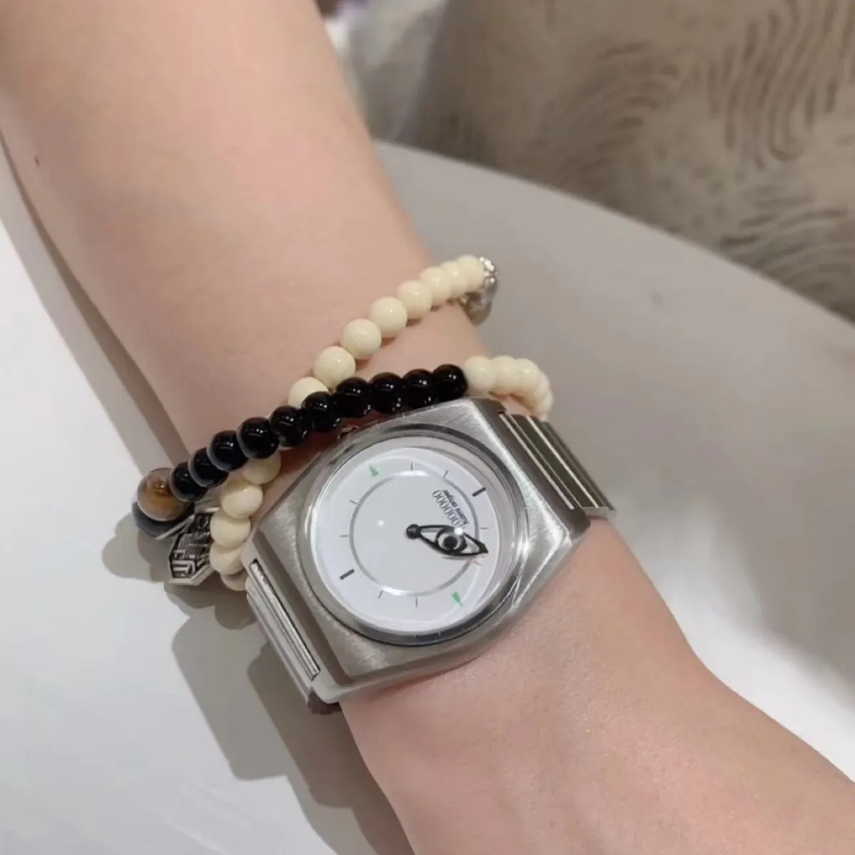 Jam Tangan Kuarsa Asli Jam Tangan Baja Cermin Safir Pergerakan Kuarsa Seri Mata Tuhan Desain Pribadi Diameter 40Mm 3ATM