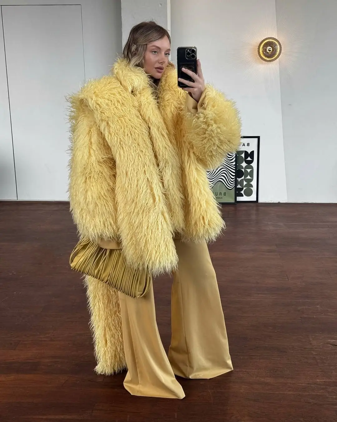Faux Fur Coats Women Solid Fur Jacket Oversize Scarf Round Neck Long Sleeve Open Stitch Thick Warm Fur Casual 2025 Autumn Winter