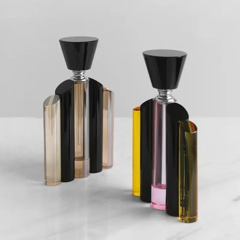 Modern light luxury three-color cylindrical crystal perfume bottle, essential oil aromatherapy bottle, model room, bedroom