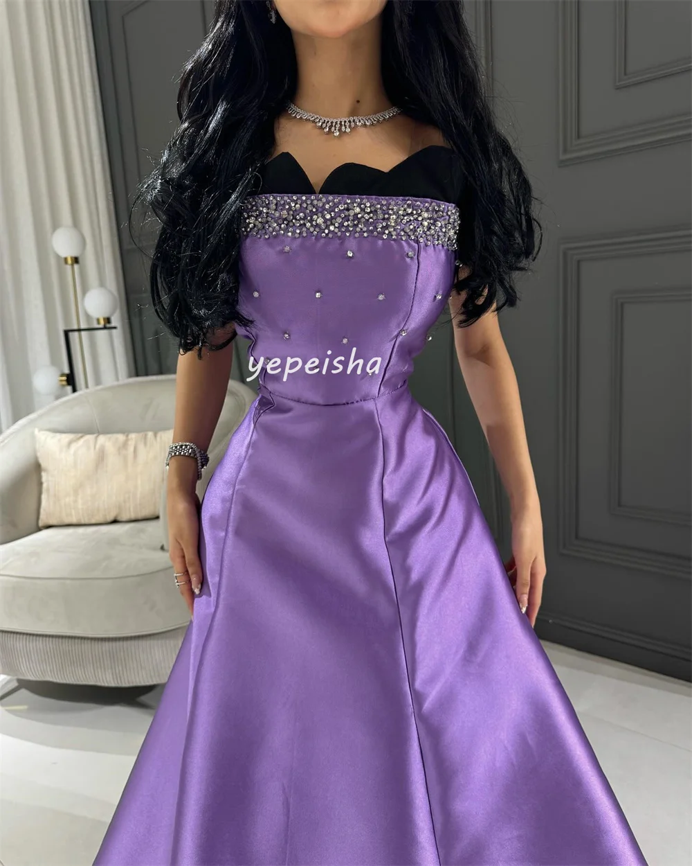 Abiti lunghi senza spalline a trapezio con pieghe di paillettes abbinate con scintillii personalizzati Abiti da cerimonia su misura Squisito elegante sexy