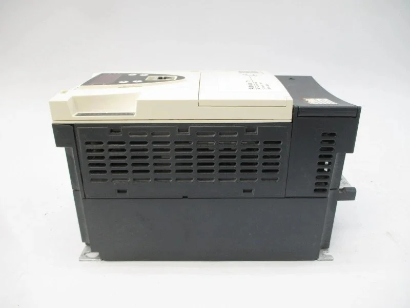 

Высококачественный новый 100% качество ATV71HU55N4Z ATV71HU75N4Z ATV71HD11N4Z ATV71HD15N4Z ATV71HD18N4Z Гарантия 1 год