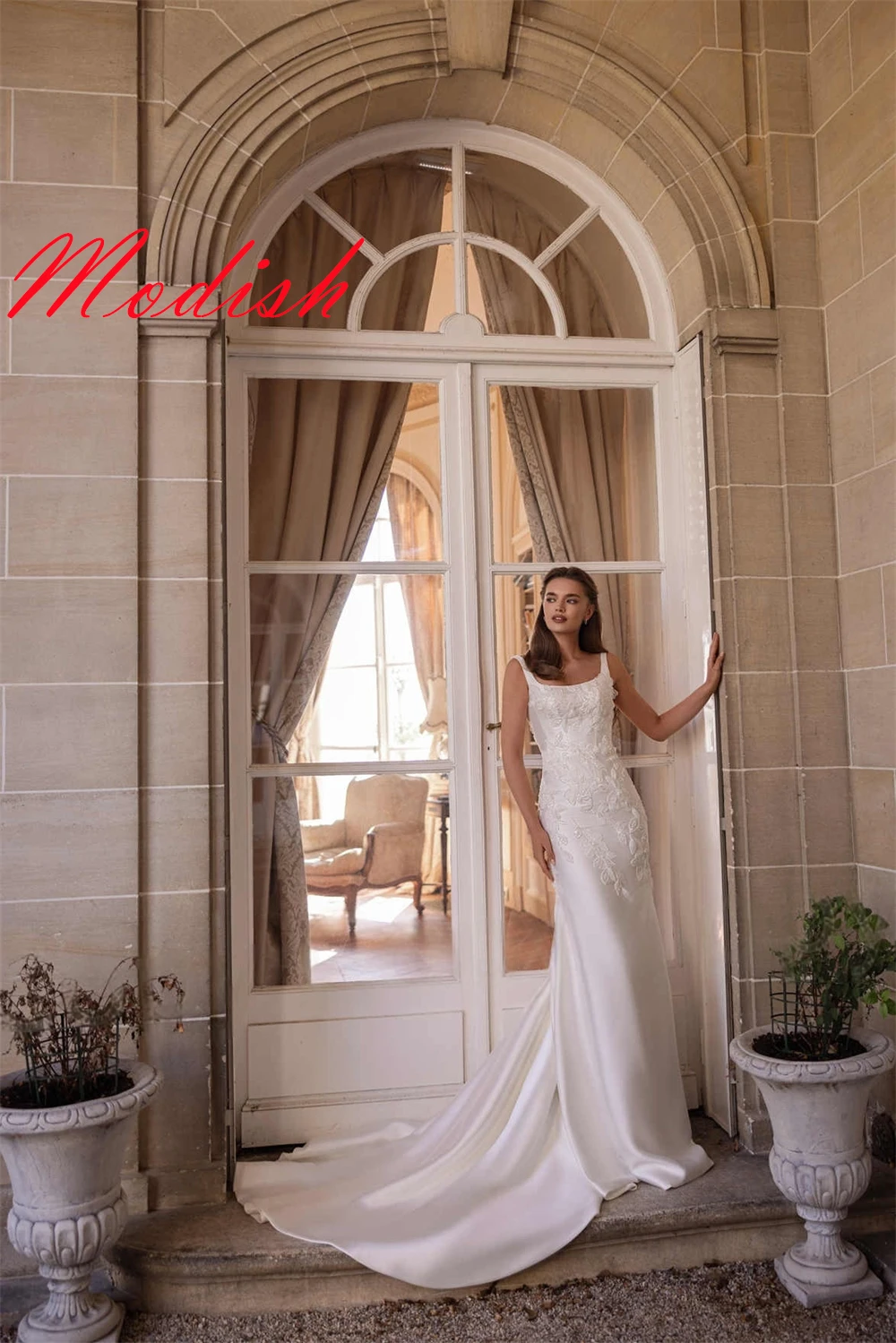 

Customized White Satin Wedding Dress Exquisite Square Collar Cap Sleeve Bridal Gowns Chapel Train Zipper Back Mermaid Dress