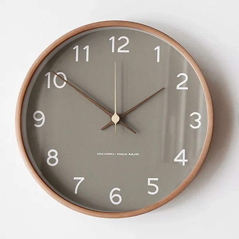 Modern Nordic Solid Wood Wall Clock Home Decoration Living Room Bedroom Silent Clock Home Fashion Simple Creative Wall Watch