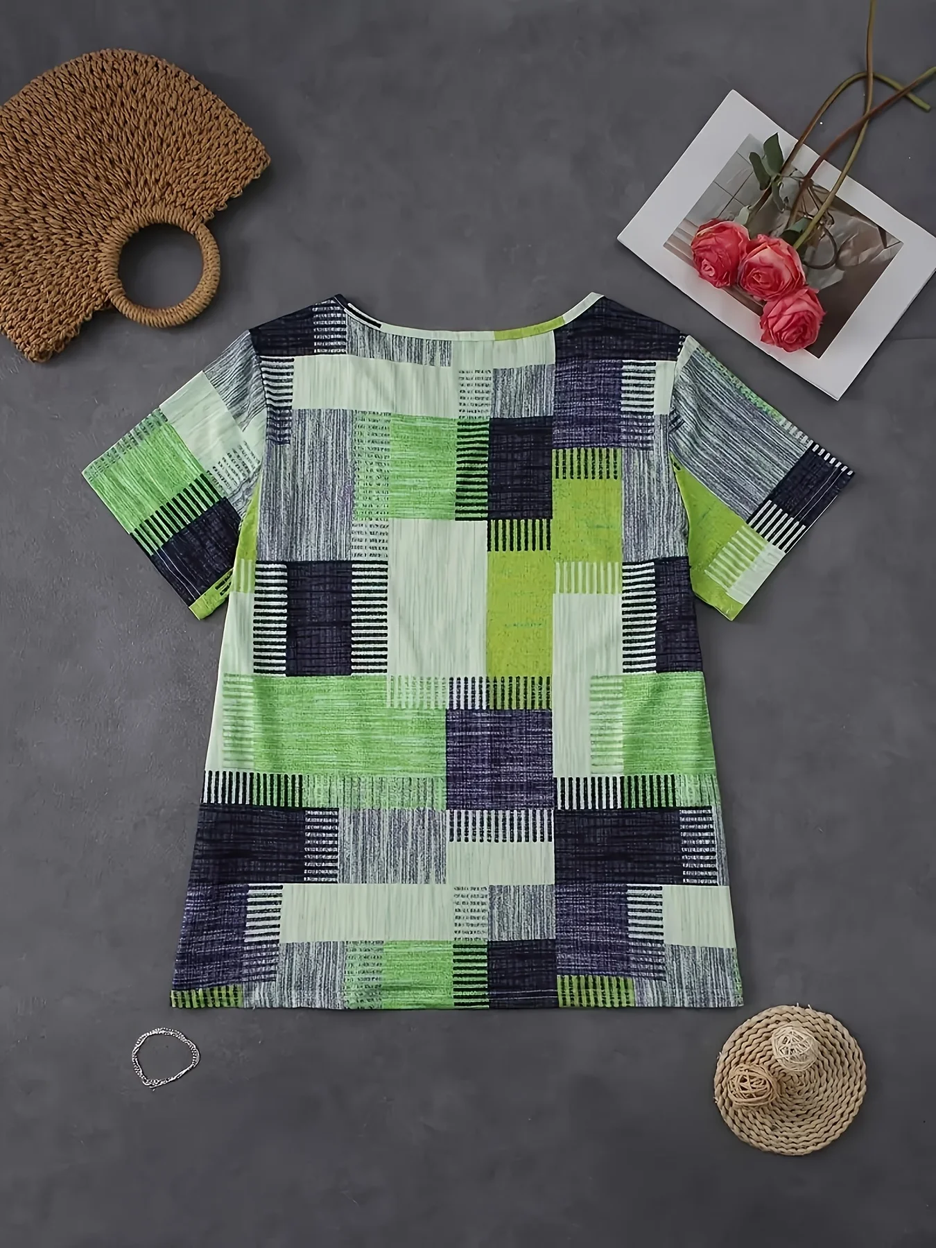 Kolorowa koszulka z nadrukiem w dużych rozmiarach, wiosenno-letnia, codzienna bluzka z krótkim rękawem i dekoltem w serek, odzież damska