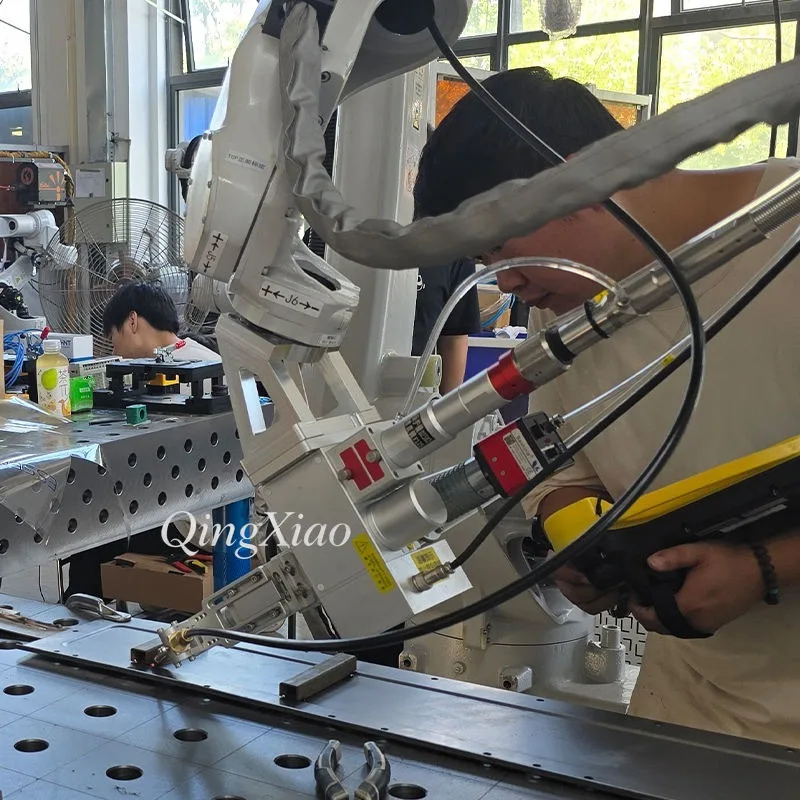 FOB Industrial 6 Axis Welding Robot With No Grind Arc Welding Process For Metal Sheet Furniture Hardware Automation Customize