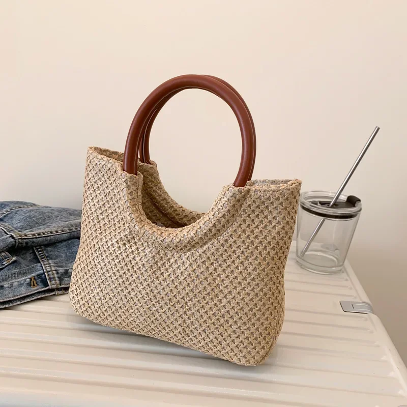 

Large capacity hand-held straw bag commuter bag shoulder woven bag