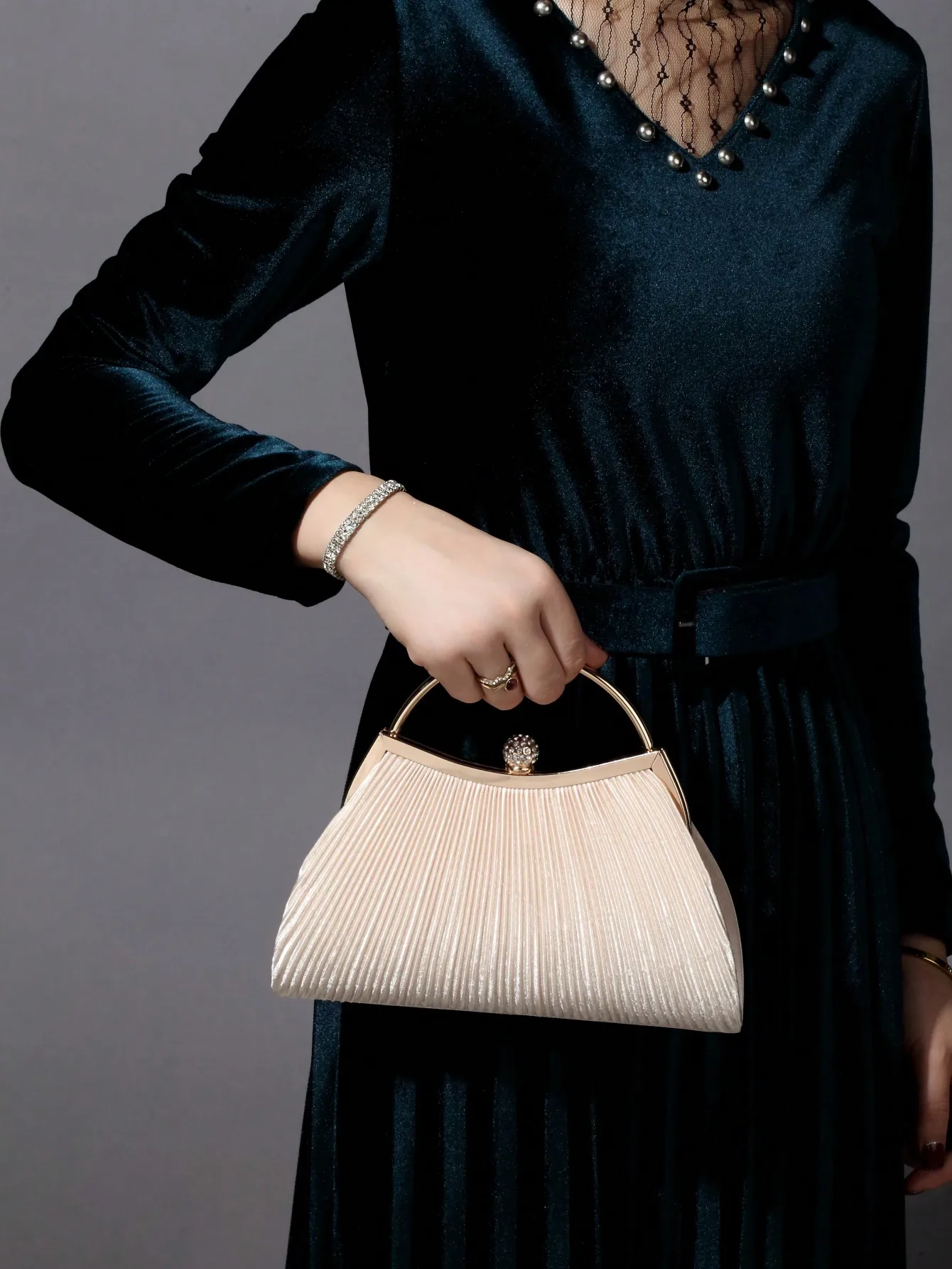 Embreagem metálica com strass brilhante: bolsa de noite elegante e brilhante, para festa/casamento/baile de formatura, combina com vestidos de férias/lantejoulas