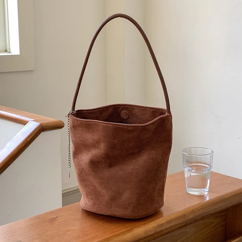 

Vintage Tassel ladies bucket shoulder bags small Matte PU Leather lady handbag winter new Faux suede female totes bolsos