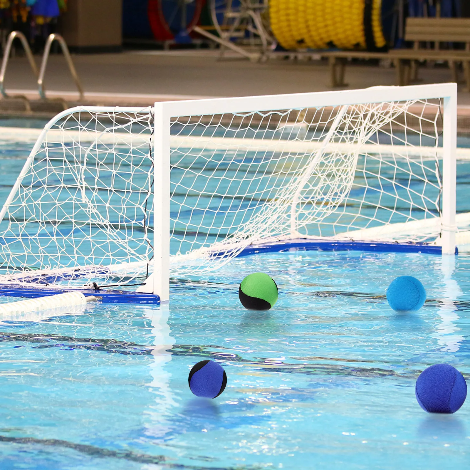 

Набор из 4 мягких гибких мячей для бассейна и пляжа, идеально подходящих для летнего отдыха и семейных развлечений