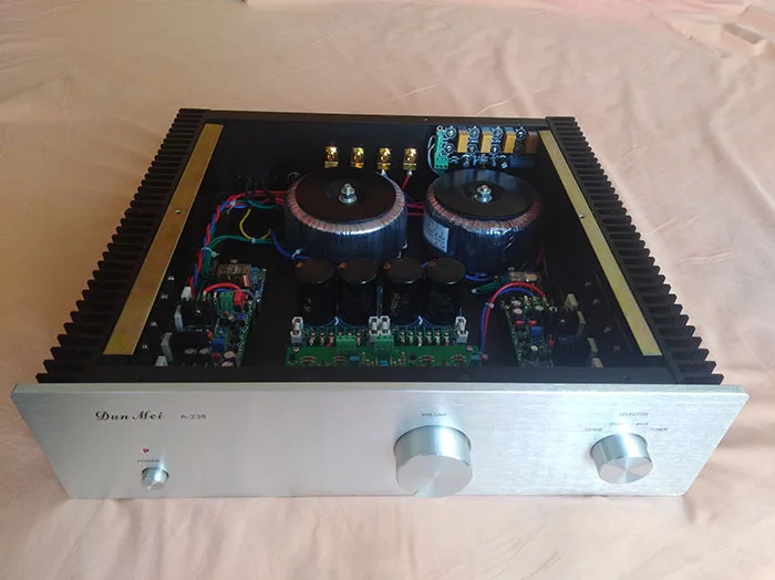 

Reference Goldmund 150W*2 HIFI class A dual channel Combined amplifier