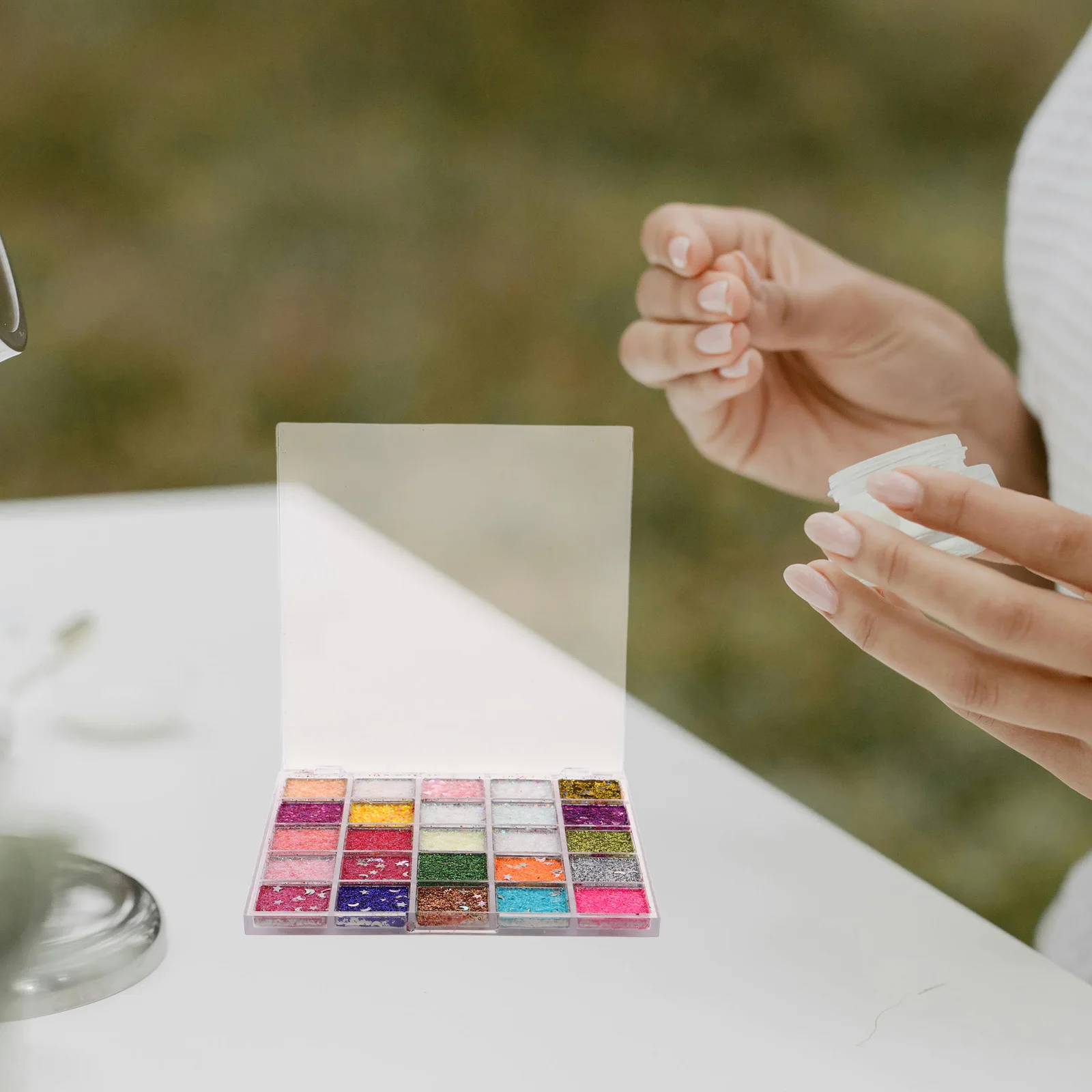 Glitter oogschaduwpalet 18 kleurrijke geperste poeders Gladde, mengbare heldere oogschaduw voor fotoshoot Festivalfeest