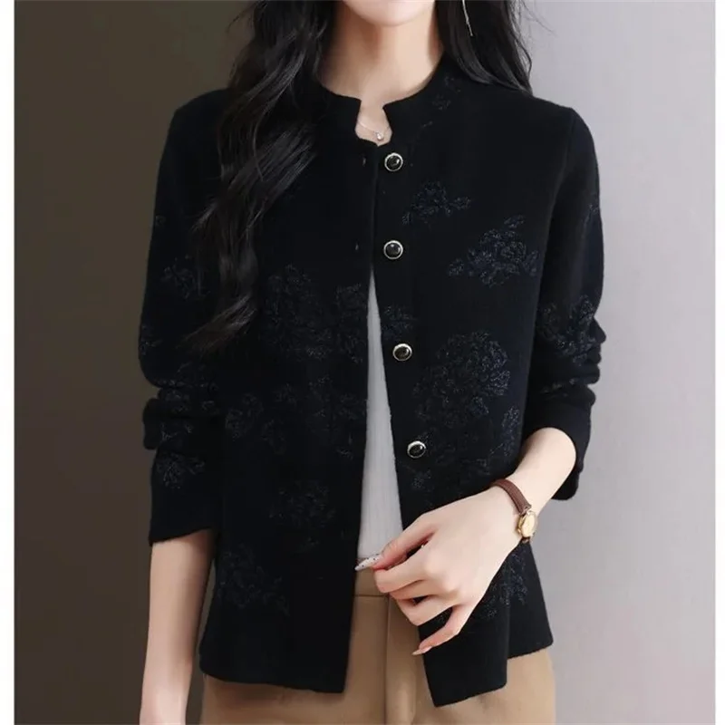 

Chinese Knitwear Sweater Coat Women 2025 New Spring Autumn Collar Cardigan Female Jacket Loose Middle-Aged Mother Outerwear Tops