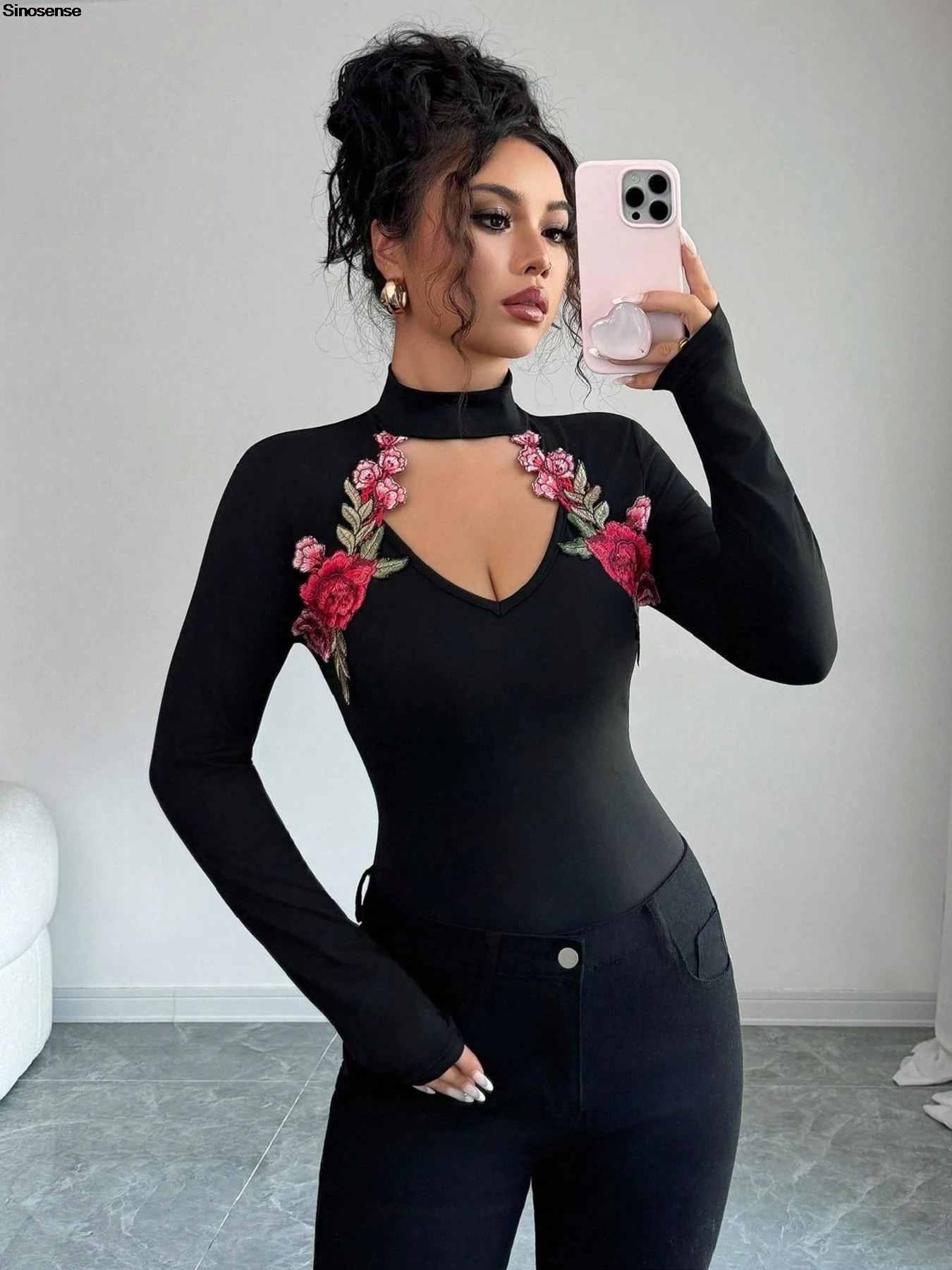 

Women Spring Autumn Long Sleeve Shirts Sexy Cut Out V Neck Floral Embroidery Slim Fitted T Shirts Fall Fashion Going Out Tops